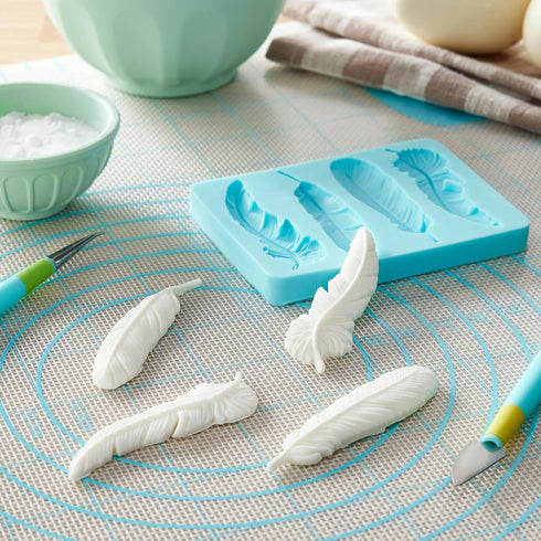 Silicone Feather Mould: Craft Show-Stopping Cake Decorations