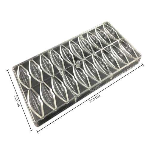 Polycarbonate Kiss Me Embossed Lips Shape Mould - 6 Grams