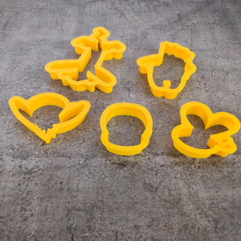 Winnie the Pooh Cartoon Biscuit Cutter