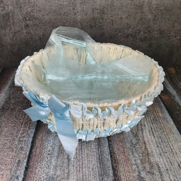 Round Gift Basket with Net Cover